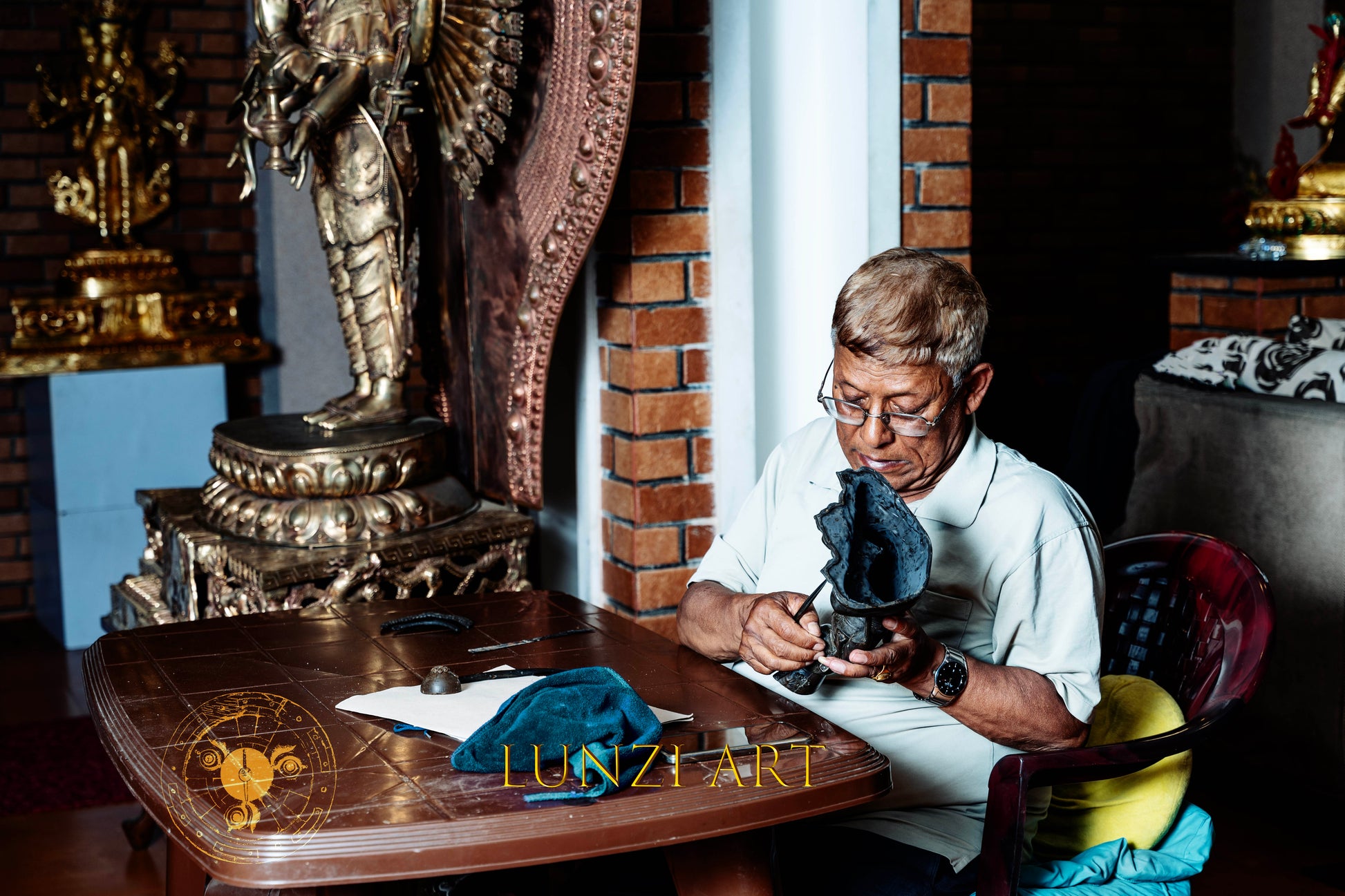 Gold-Plated, Multi-Faced 1000-Arm Avalokiteshvara Statue - S-P-SS-FG-C-TAA-0002