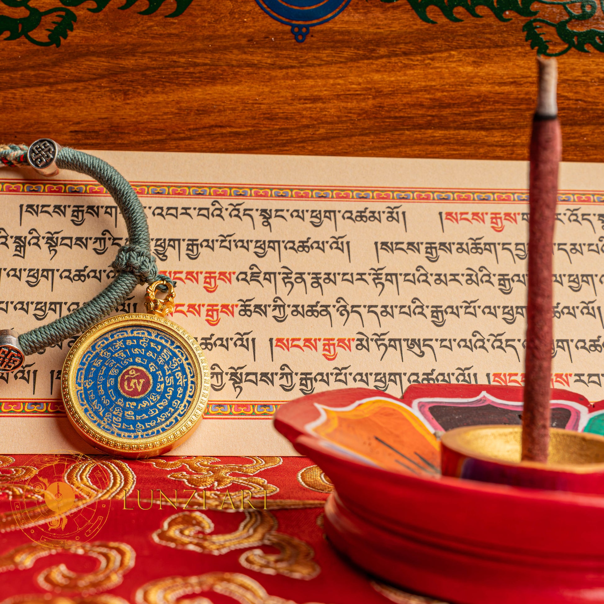 Hand-Painted Wheel Mandala Locket: A Symbol of Sacred and Compassion - L-OM-39