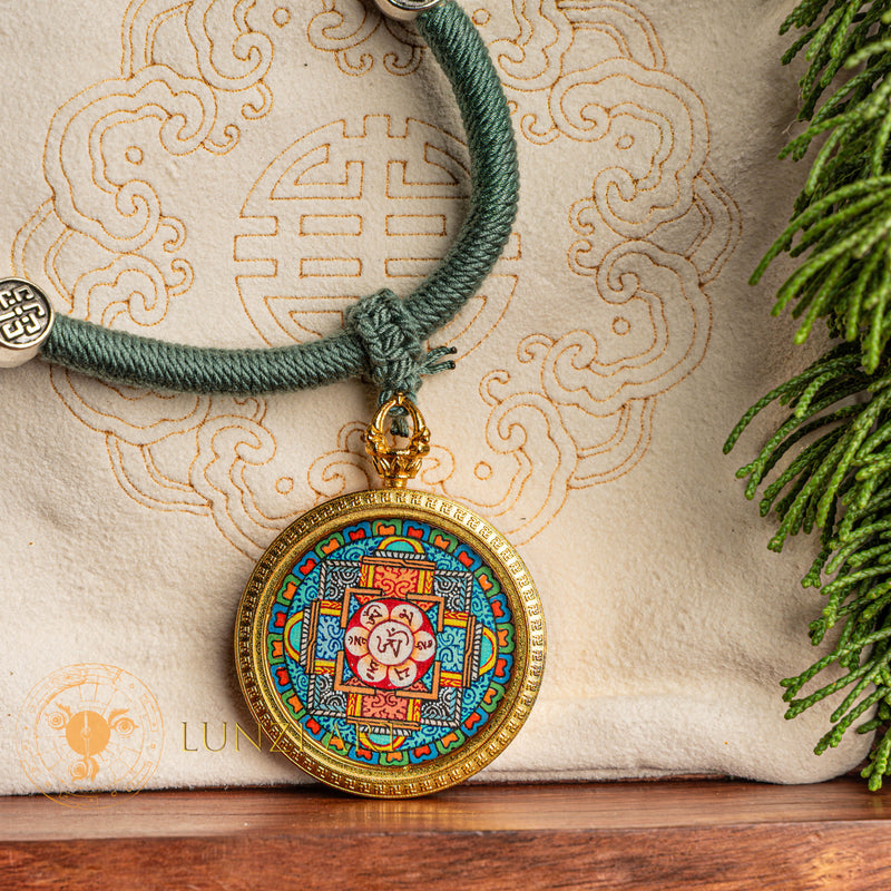 Om Mantra Mandala Locket : The Sacred Map of Compassion - L-M-43
